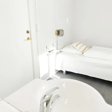 Centralhotellet Otel 2*