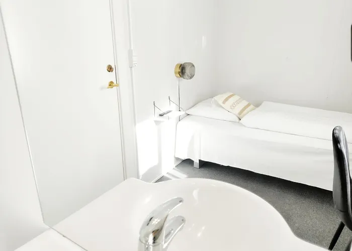 Centralhotellet فندق 2*